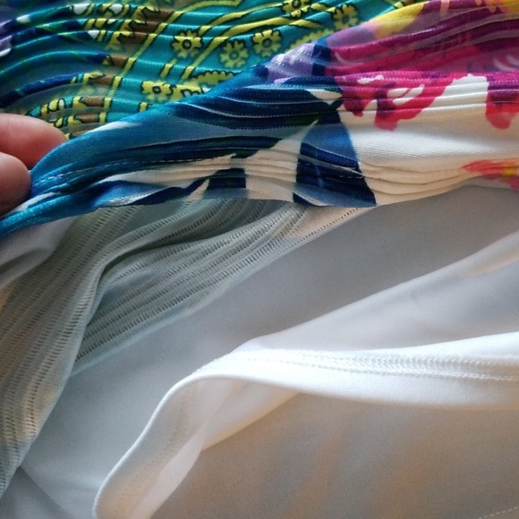 Jennifer Lopez Sheath/Textured Bodycon Floral Dres - Picture 4 of 7